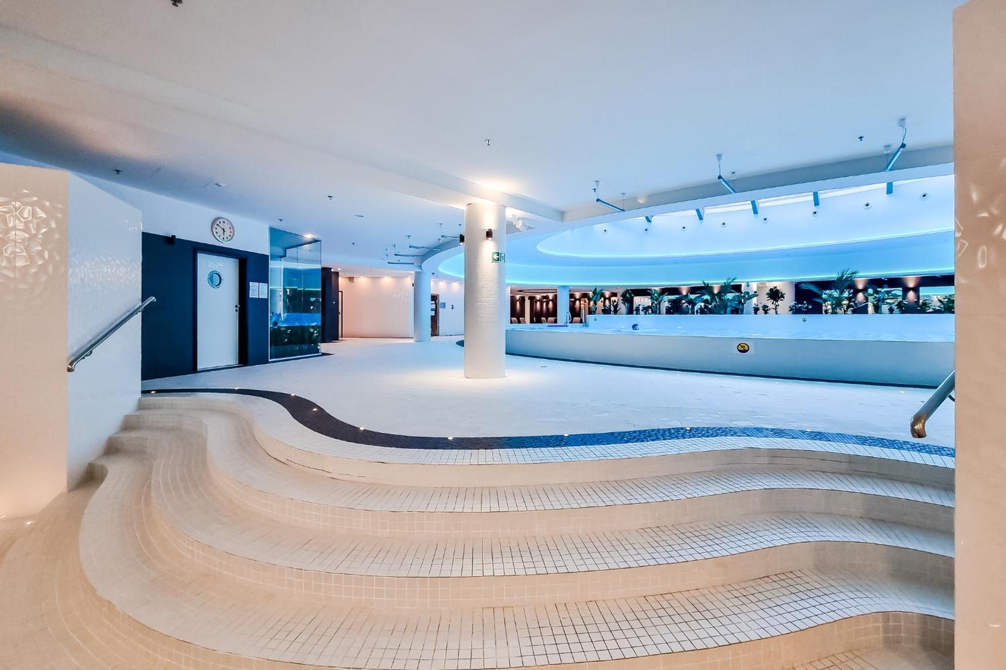 Hanza Tower Apartment No. 524 - Swimming Pool, Jacuzzi, Balcony Szczecin Kültér fotó